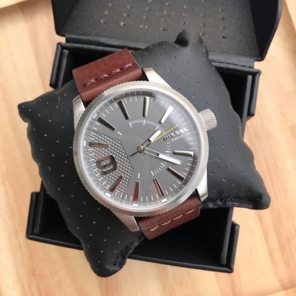 DIESEL • Rasp Brown Leather Watch DZ-1802 New Battery Ready To Wear Incl… - Picture 4 of 5